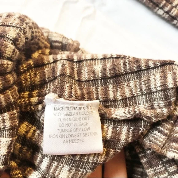 🤎 Love By Design Slim-Fit Brown Stretch Sweater | Size Medium🤎 - Picture 3 of 7